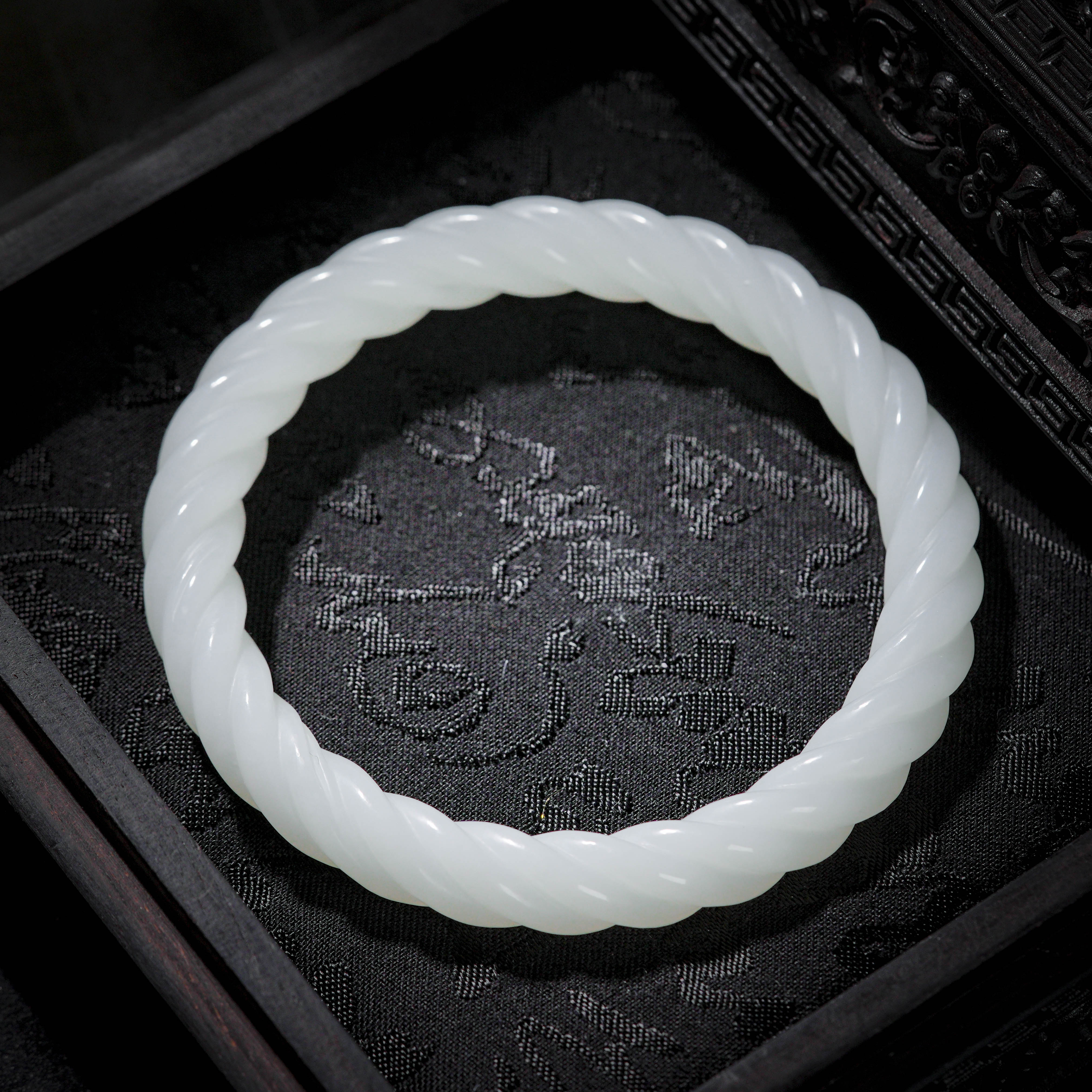 【诗蓉】美云·稀缺高定和田玉特细脂白老料麻花手镯AS1591条宽9*9