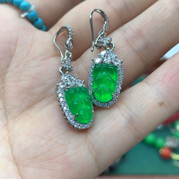 颈饰未镶嵌翡翠吊坠