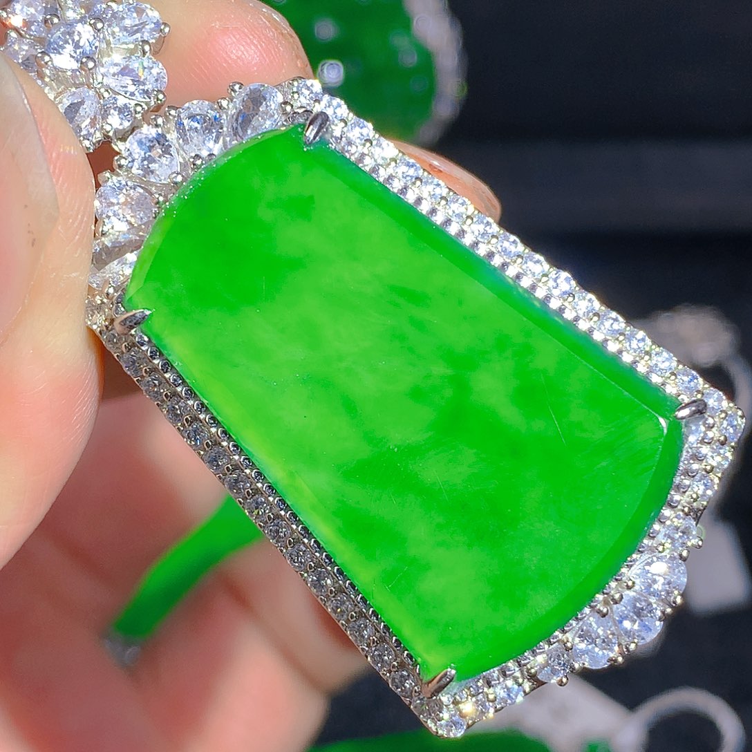 翡翠颈饰银S925镶嵌暖*吊坠