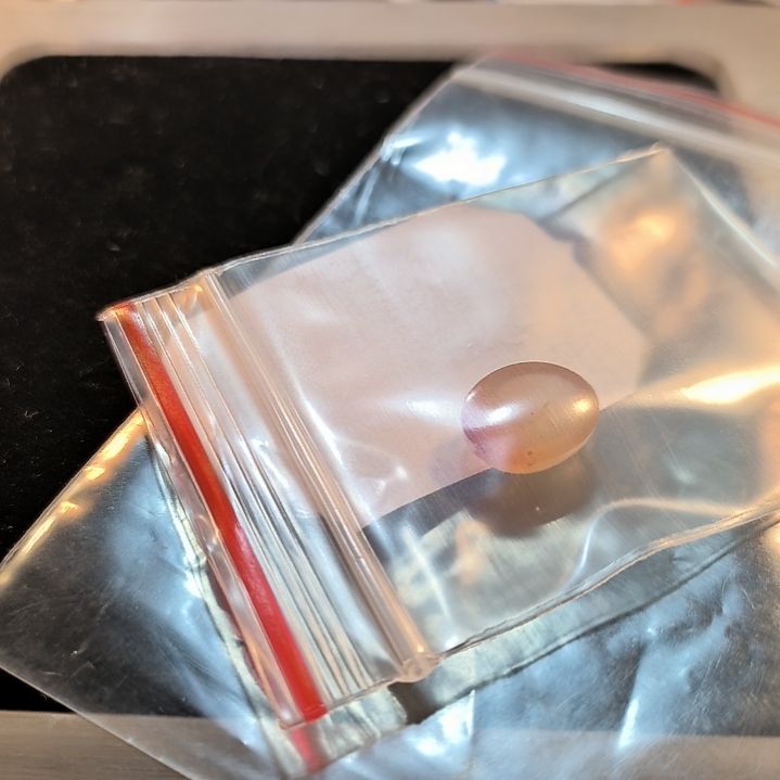 余***石英岩玉未镶嵌戒面