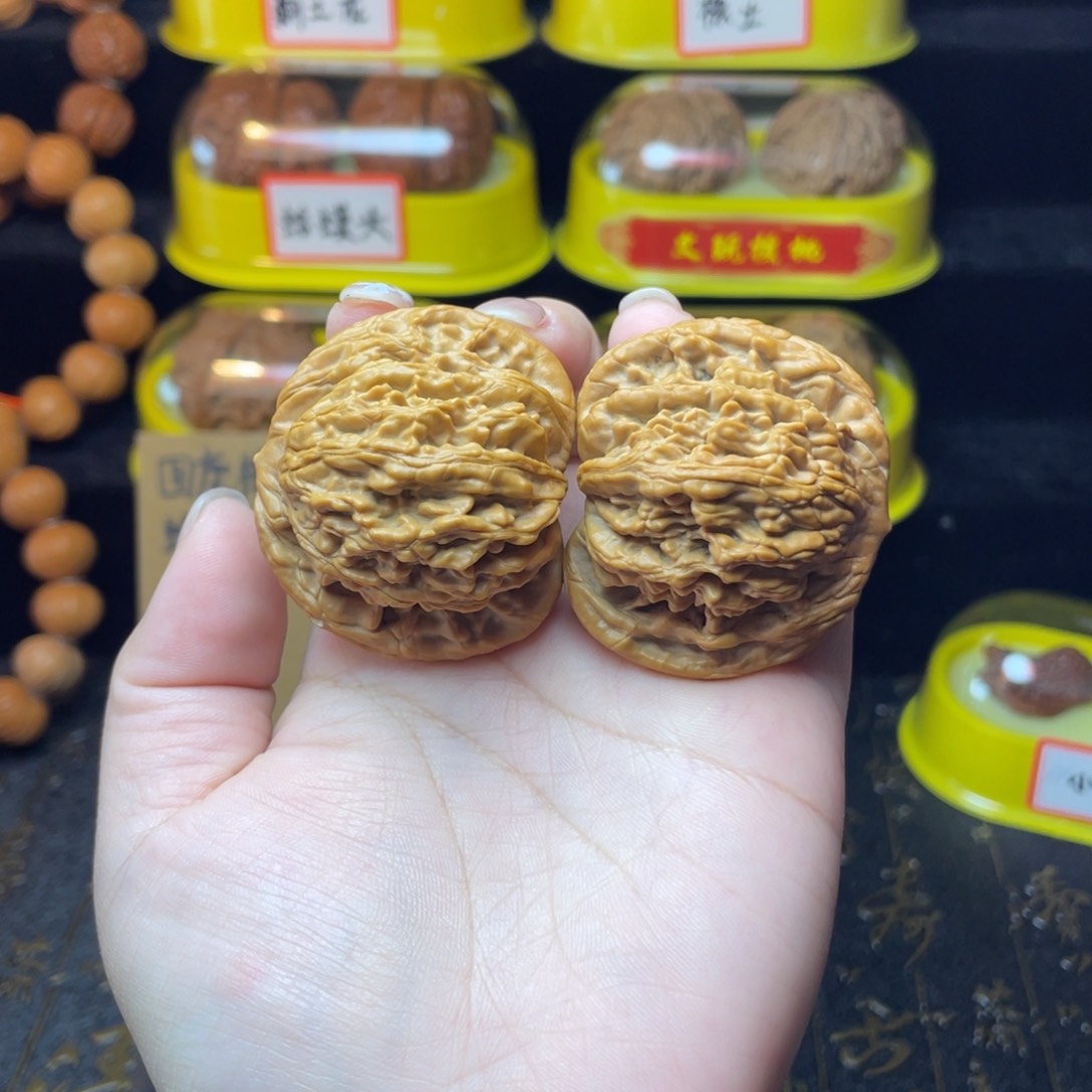 文玩核桃吊坠麦穗虎头45尺
