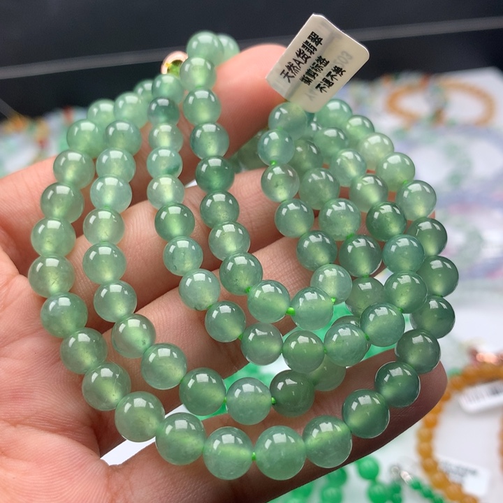 翡翠手镯未镶嵌卡