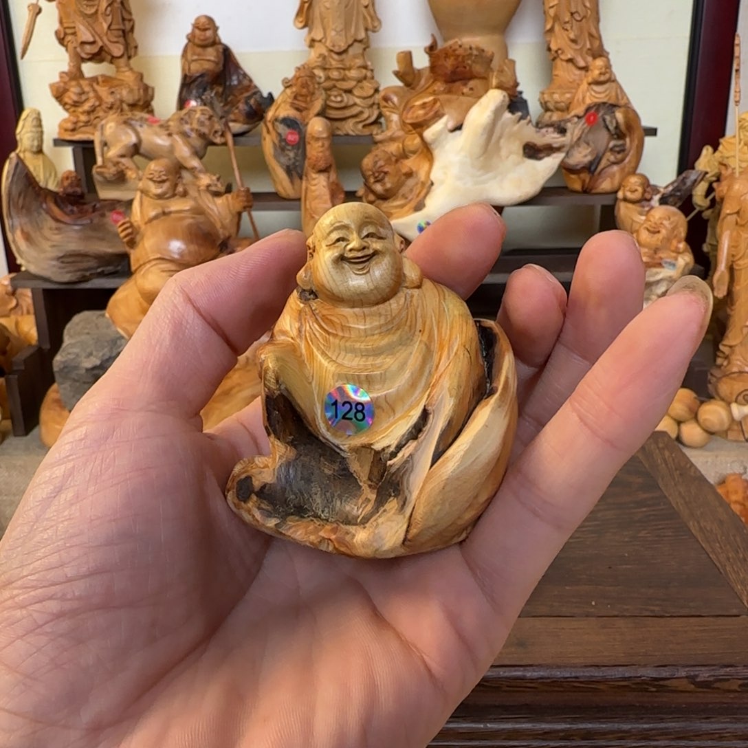 崖柏小木匠艺雕一物一拍