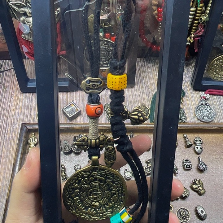 包挂腰挂车挂九宫八卦牌
