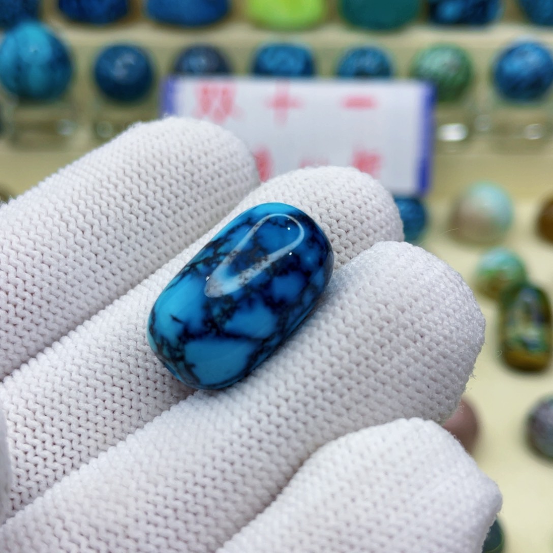 未镶嵌绿松石颈饰