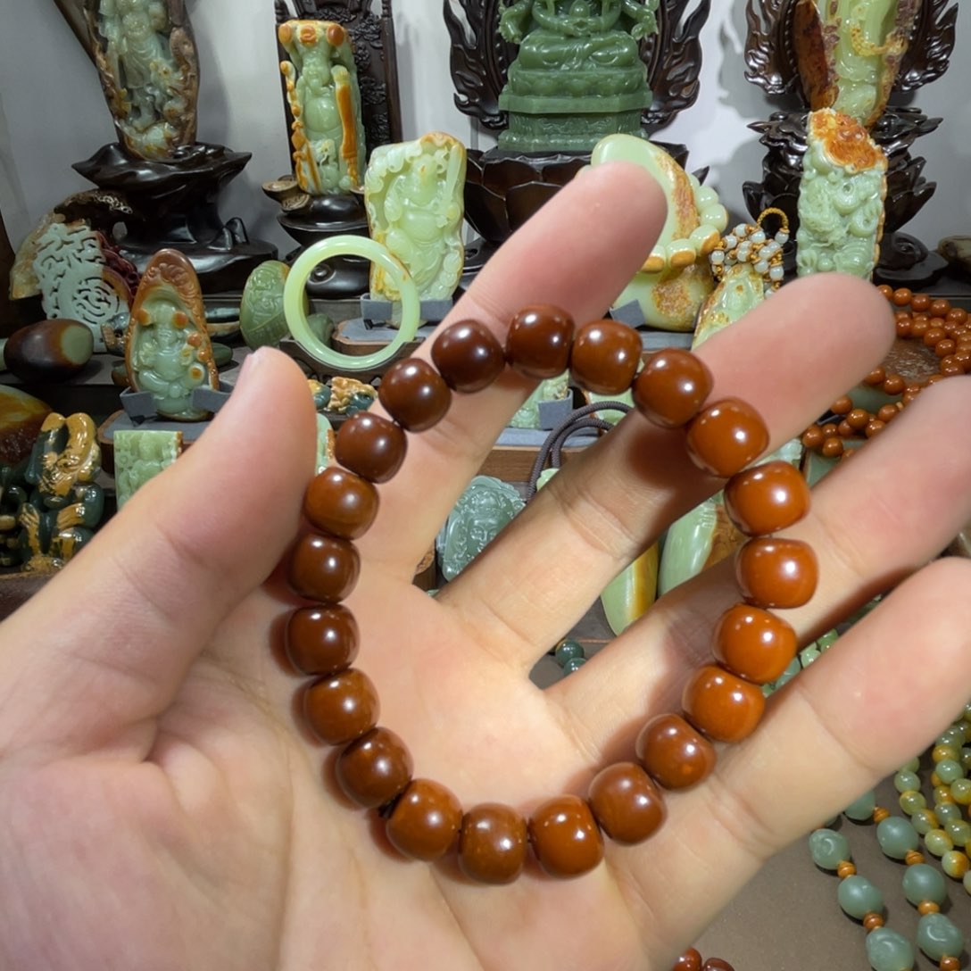 透闪石质玉手串未镶嵌
