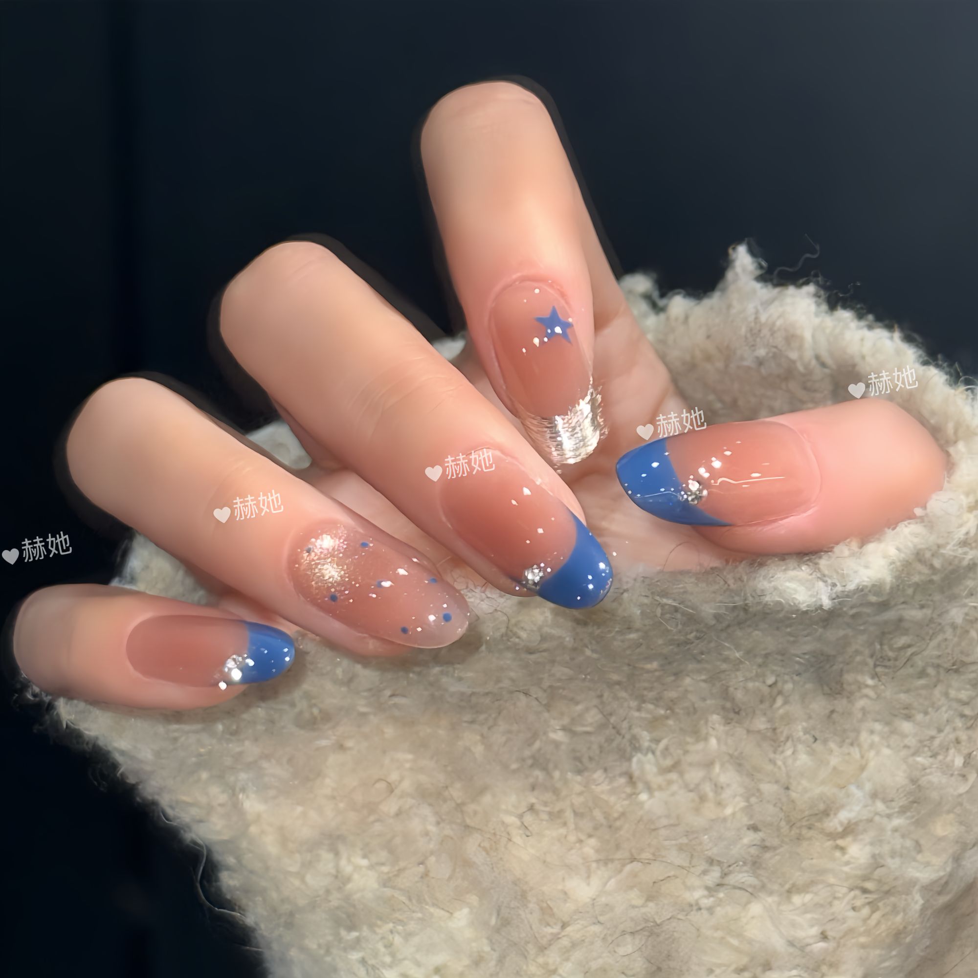 【莱茵星光】秋冬甜酷克莱因蓝波点法式猫眼显白气质  纯手工穿戴甲