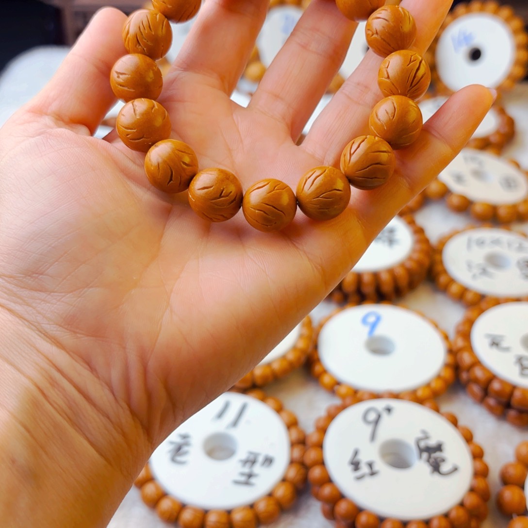 九*秦岭桃核柳叶龙14尺正圆