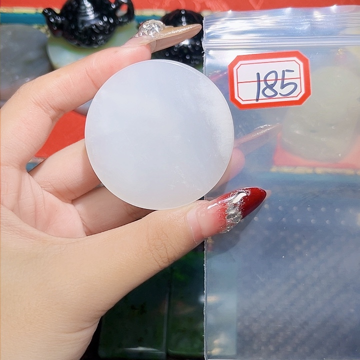 和田玉和田玉边角料随机发未镶嵌