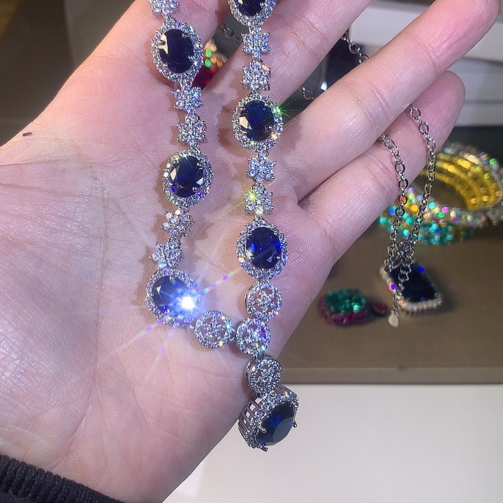 非金属19项链。           