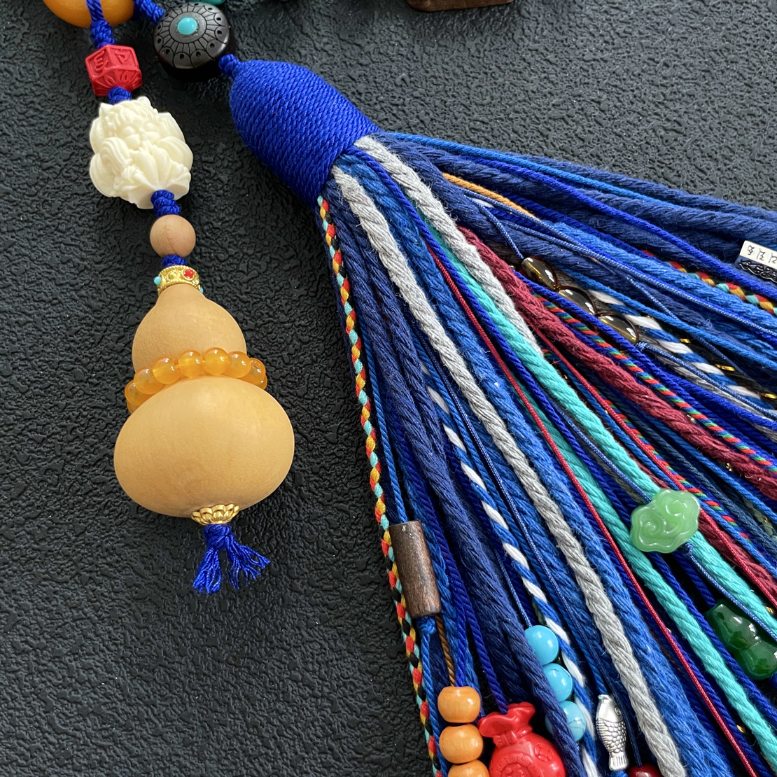 手工精编藏式大流苏葫芦挂饰