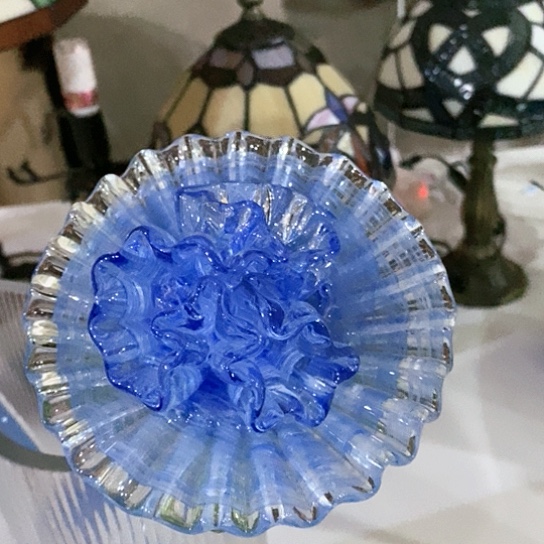 琉璃花瓶高45厘米宽15厘米