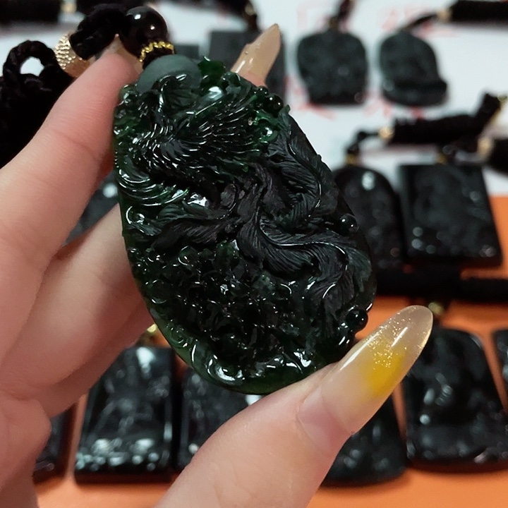 翡翠挂件未镶嵌果**祥