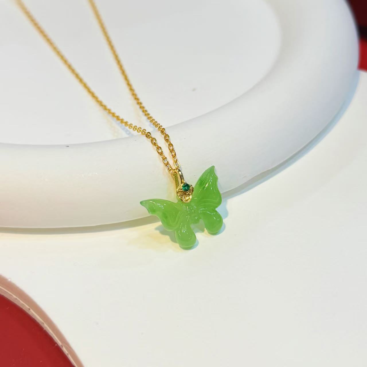 S925银镶嵌苹果绿蝴蝶吊坠微微瑕（不含链）HNZ14692