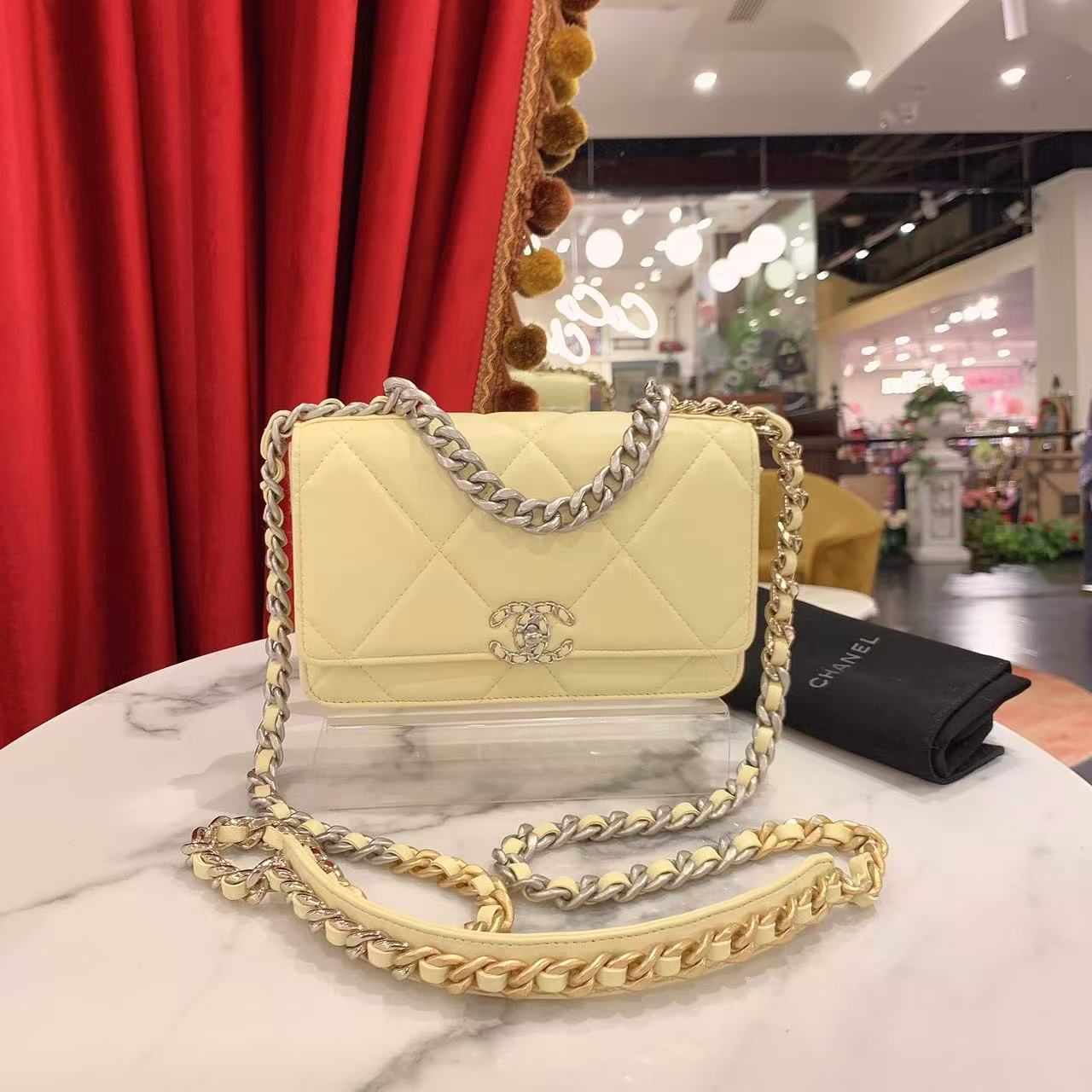95新 Chanel/香奈儿 19bag woc小鸡黄银扣羊皮芯片款/94384995