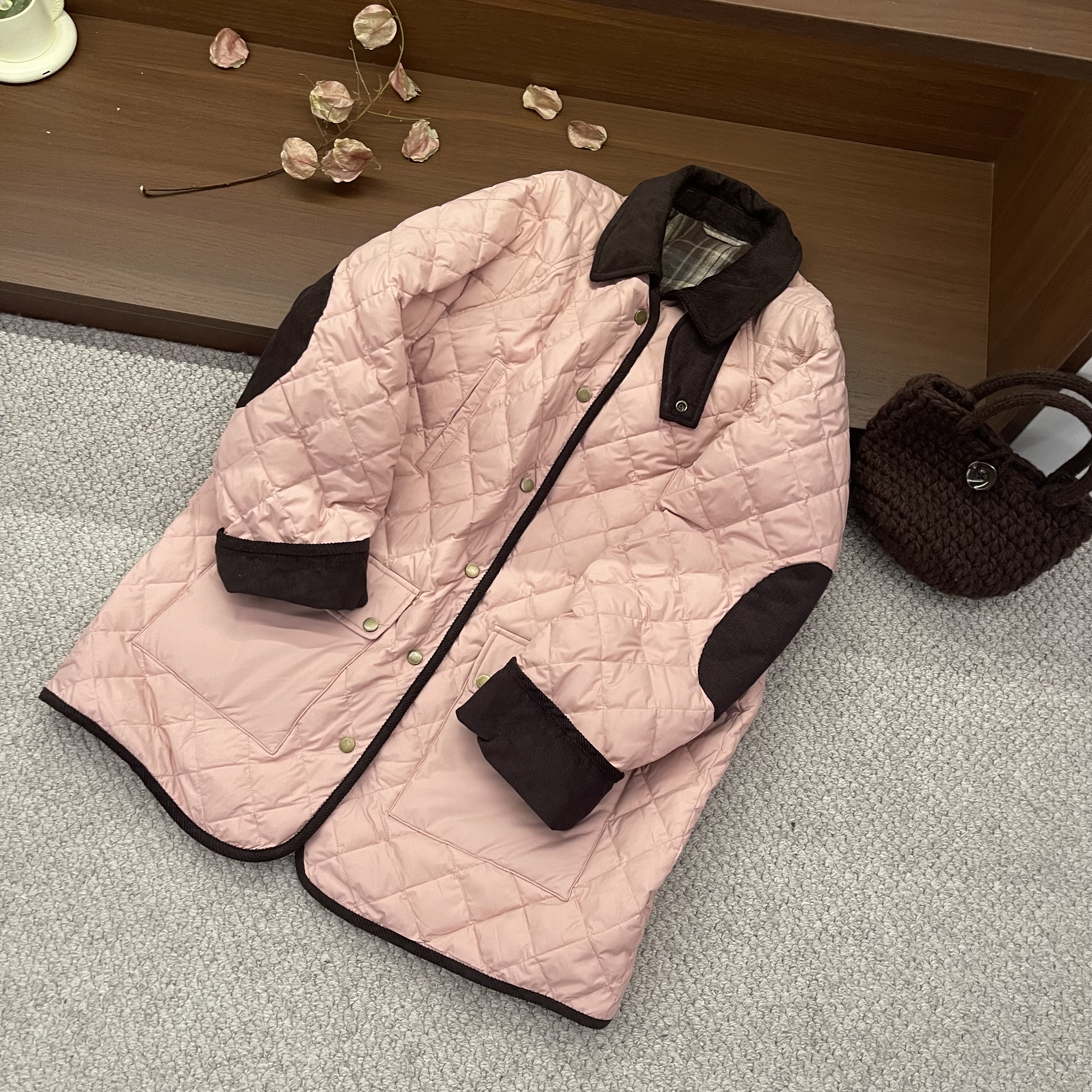 新款气质休闲韩版简约撞色领长袖羽绒服25H773 