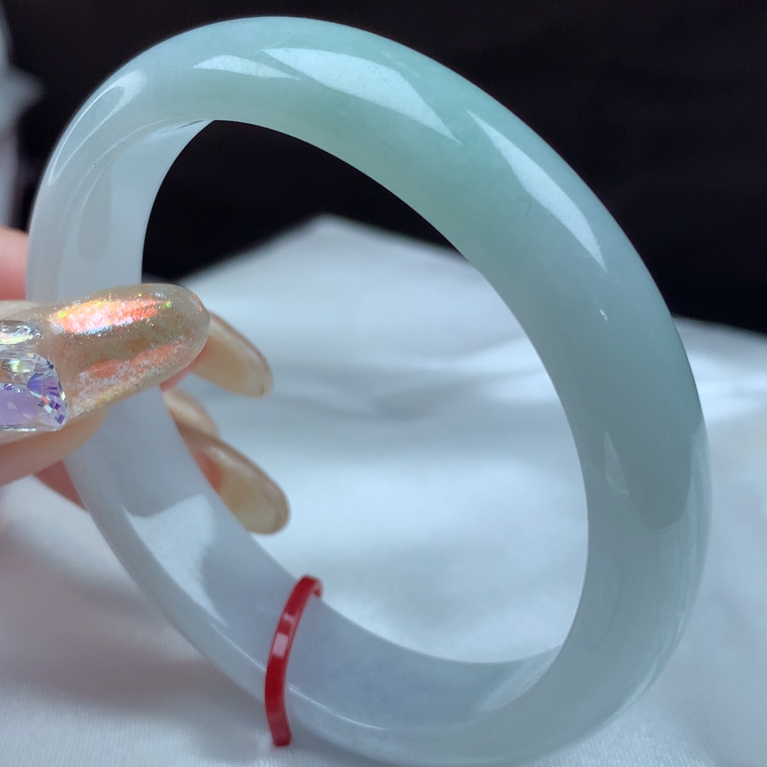 翡翠手镯（贵妃镯）未镶嵌0150，