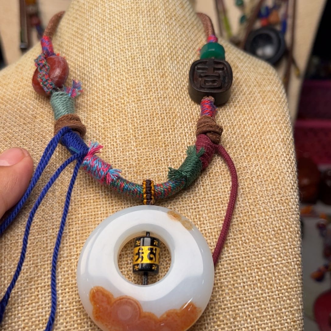 玛瑙/玉髓颈饰未镶嵌