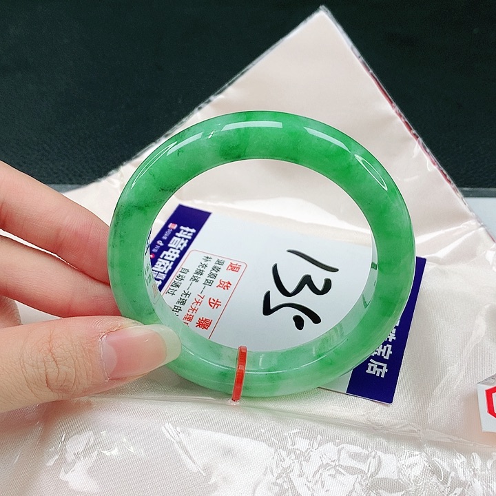 未镶嵌手镯翡翠翡翠手镯