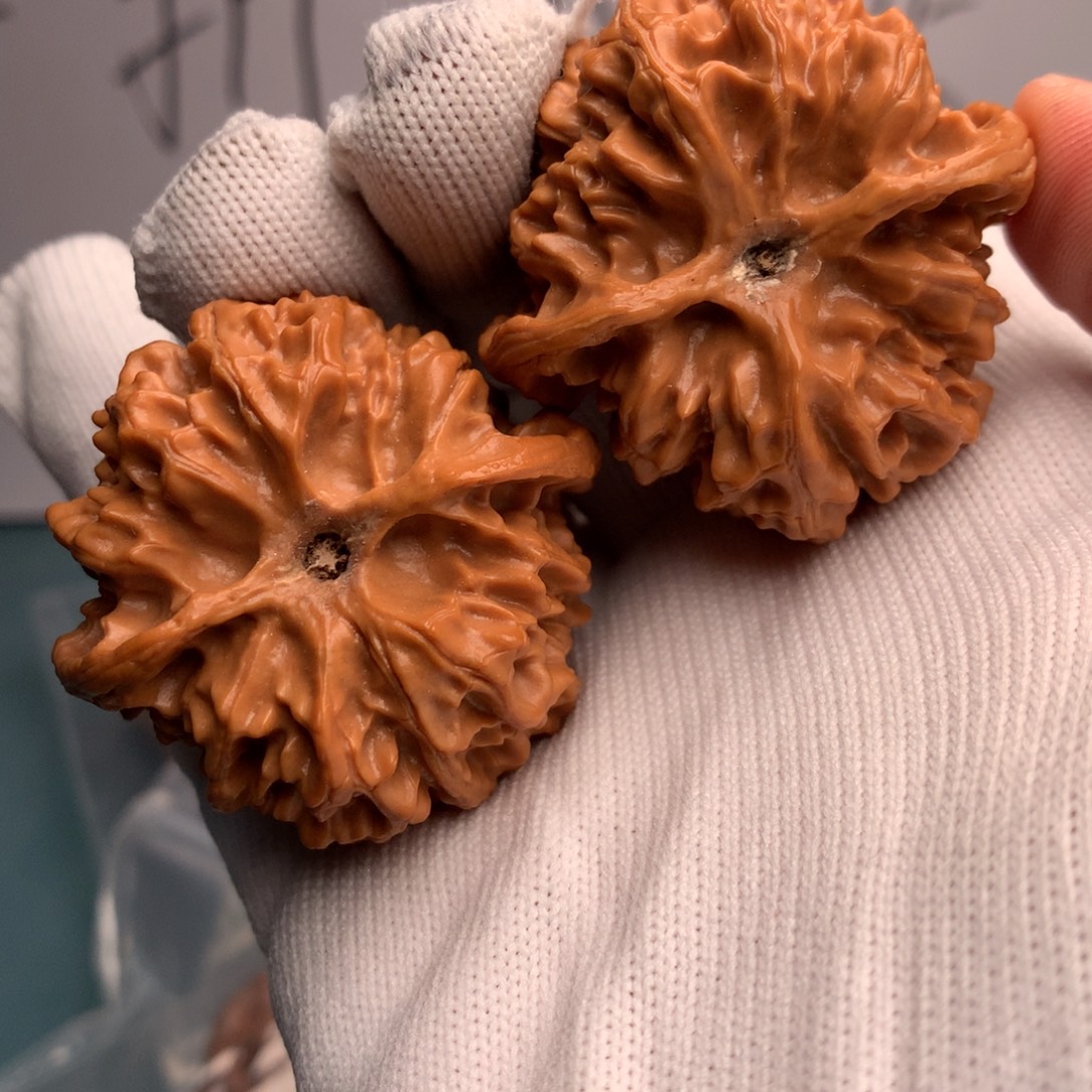 亖***苹果11的电池还要的多