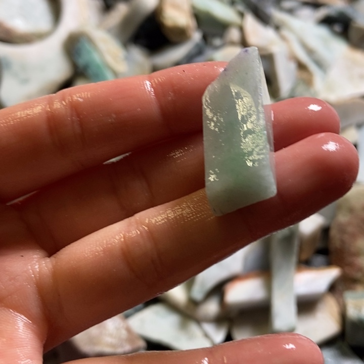 翡翠颈饰未镶嵌天然翡翠