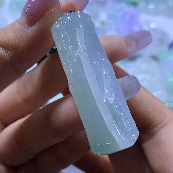 翡翠未镶嵌颈饰天然翡翠A货吊坠