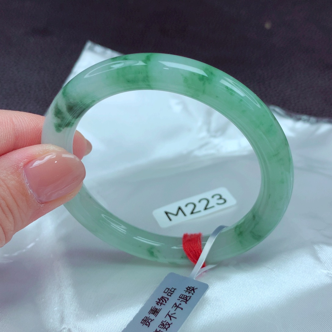 翡翠手镯未镶嵌手镯88