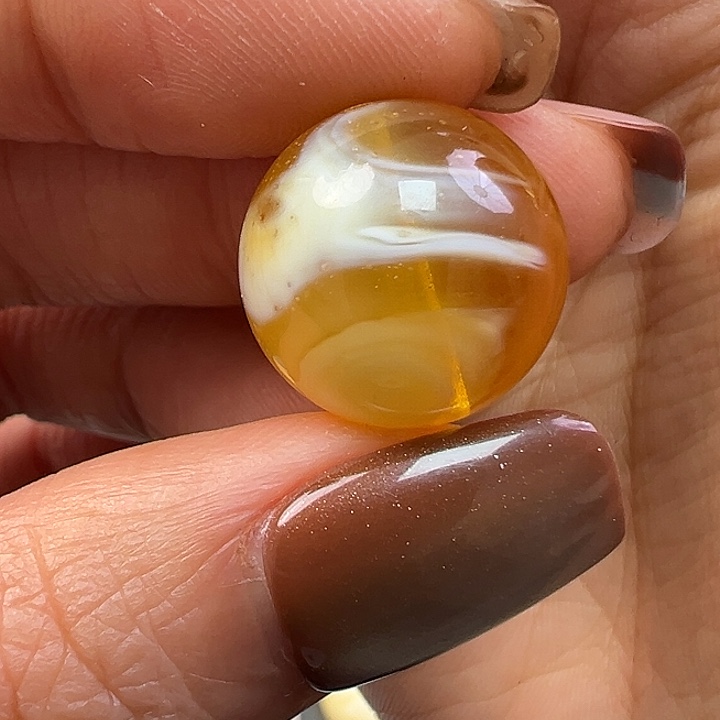 蜜蜡未镶嵌珠宝奇石