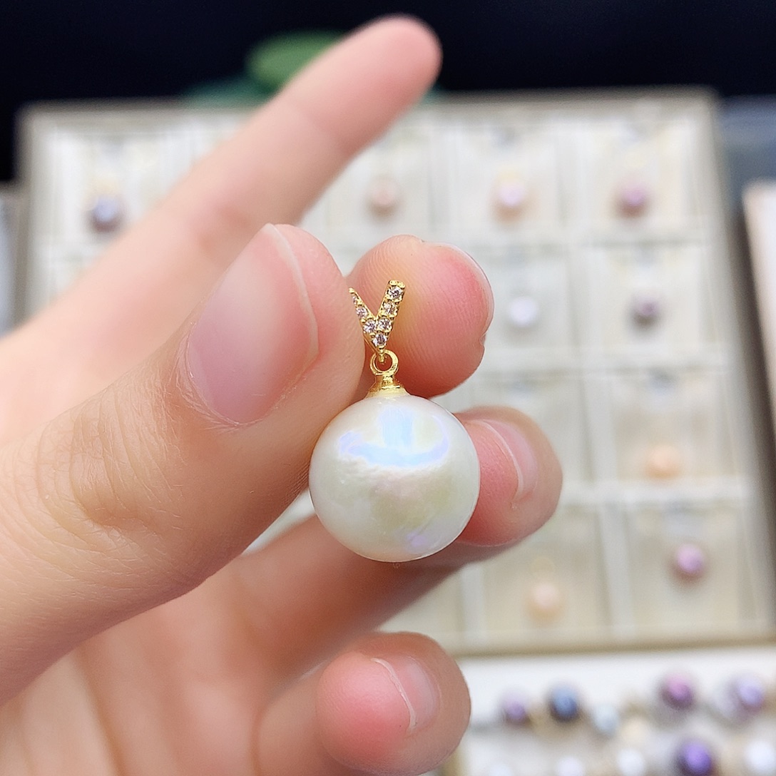 淡水珍珠颈饰合金