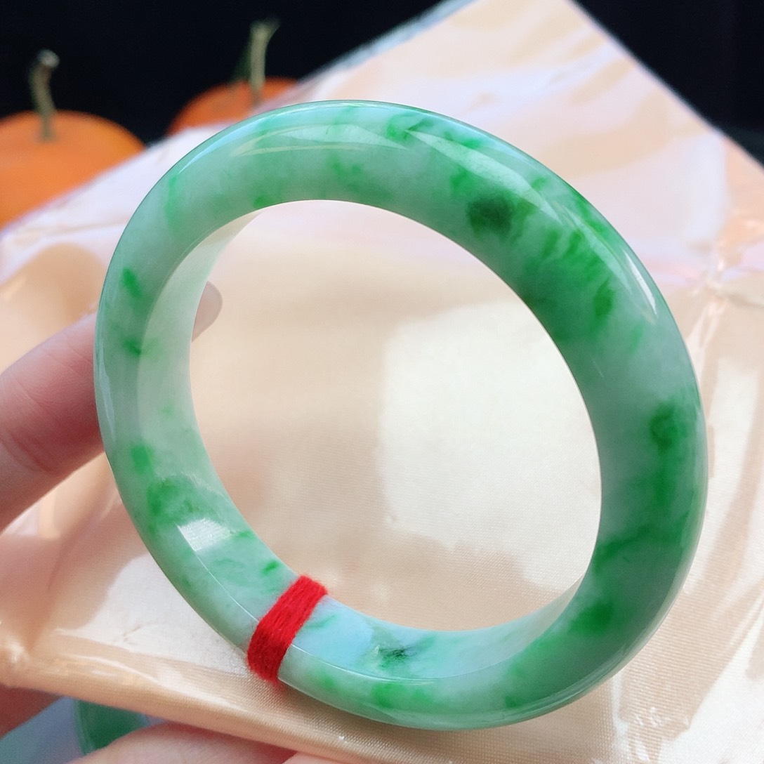 翡翠手镯未镶嵌55圈口882086