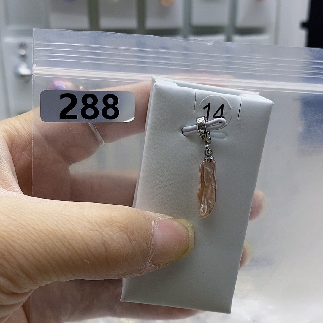 颈饰合金淡水珍珠