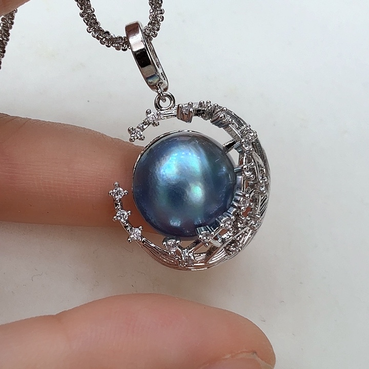 未镶嵌拼合珍珠（马贝珠）颈饰