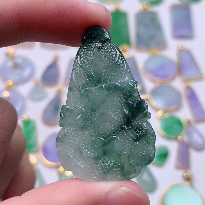 翡翠颈饰未镶嵌天然翡翠a货