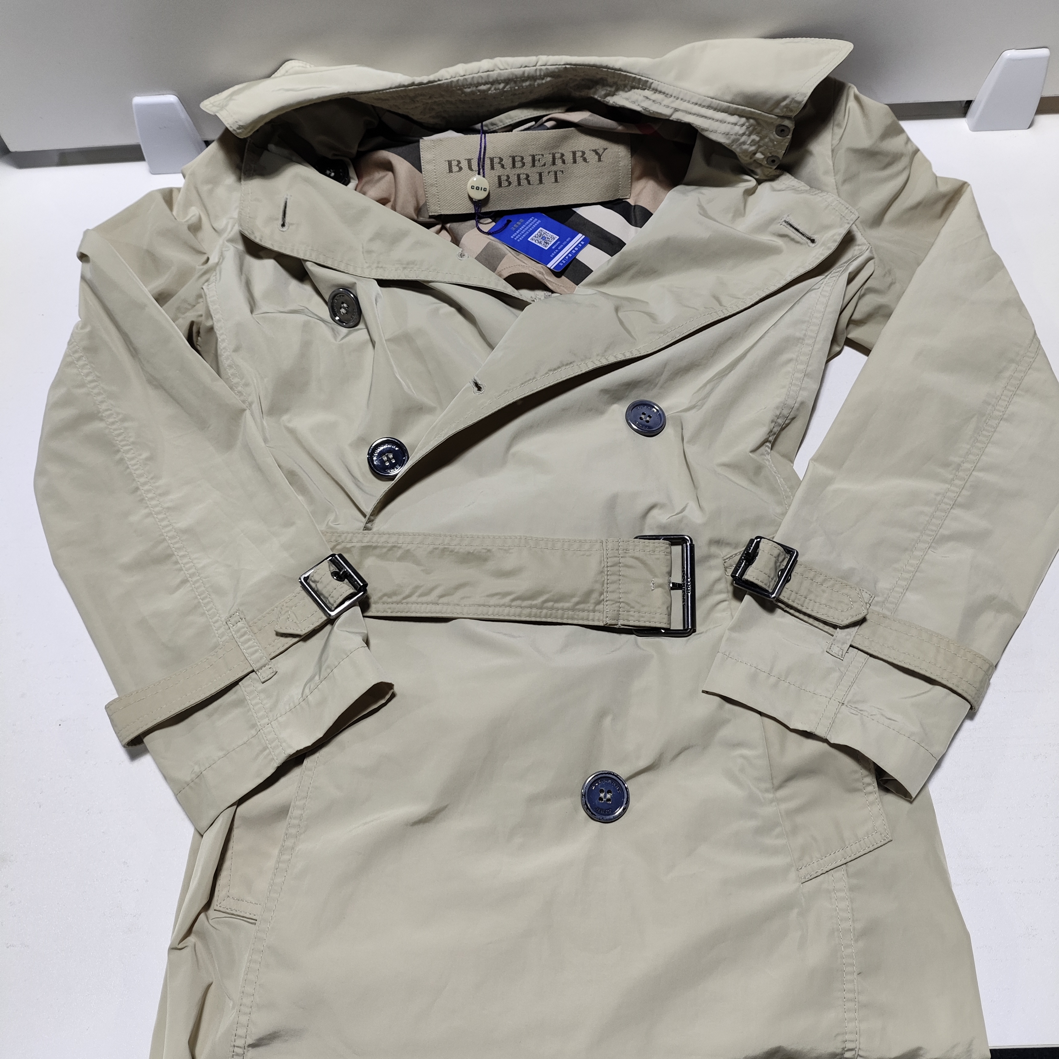 95新 BURBERRY/博柏利 麦殿/双排扣风衣34码卡其色/240920CWHJS02