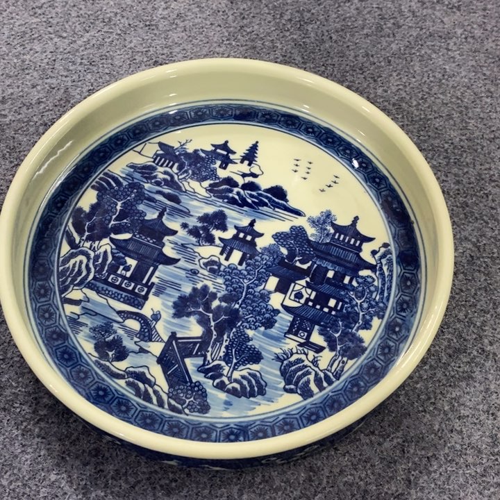 景德镇陶瓷工艺品尹*