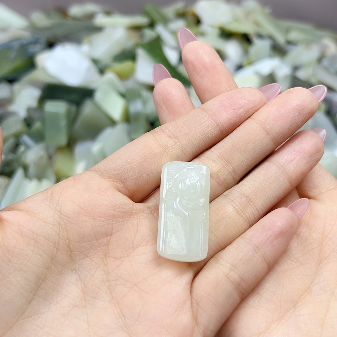 颈饰未镶嵌和田玉