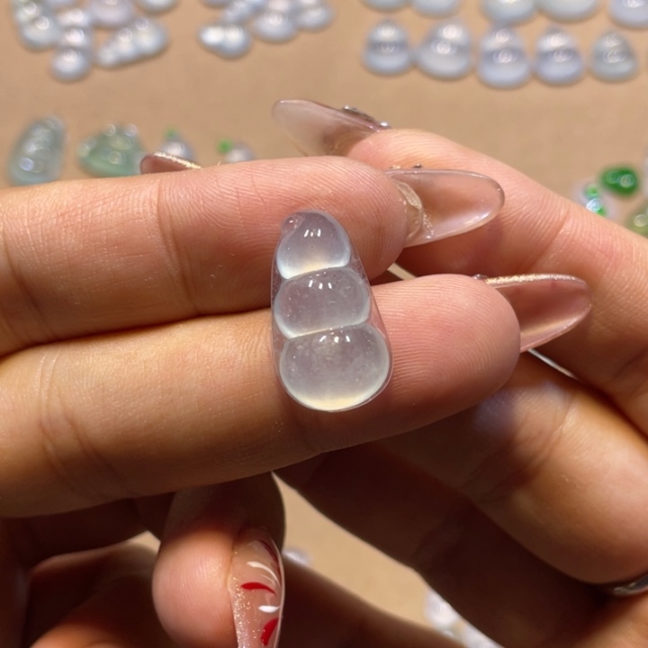 定制翡翠未镶嵌豆子