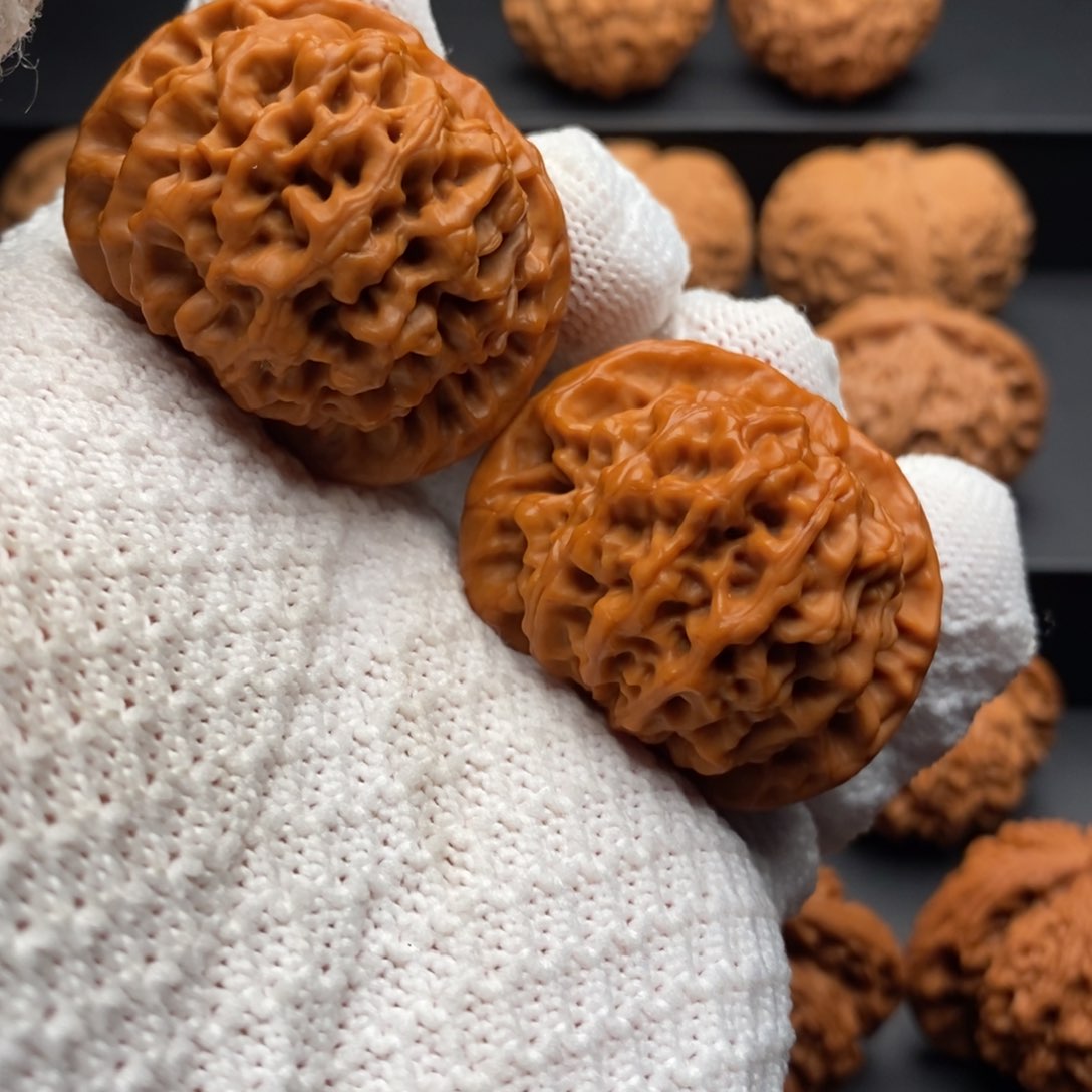 吊坠文玩核桃?42秦闷