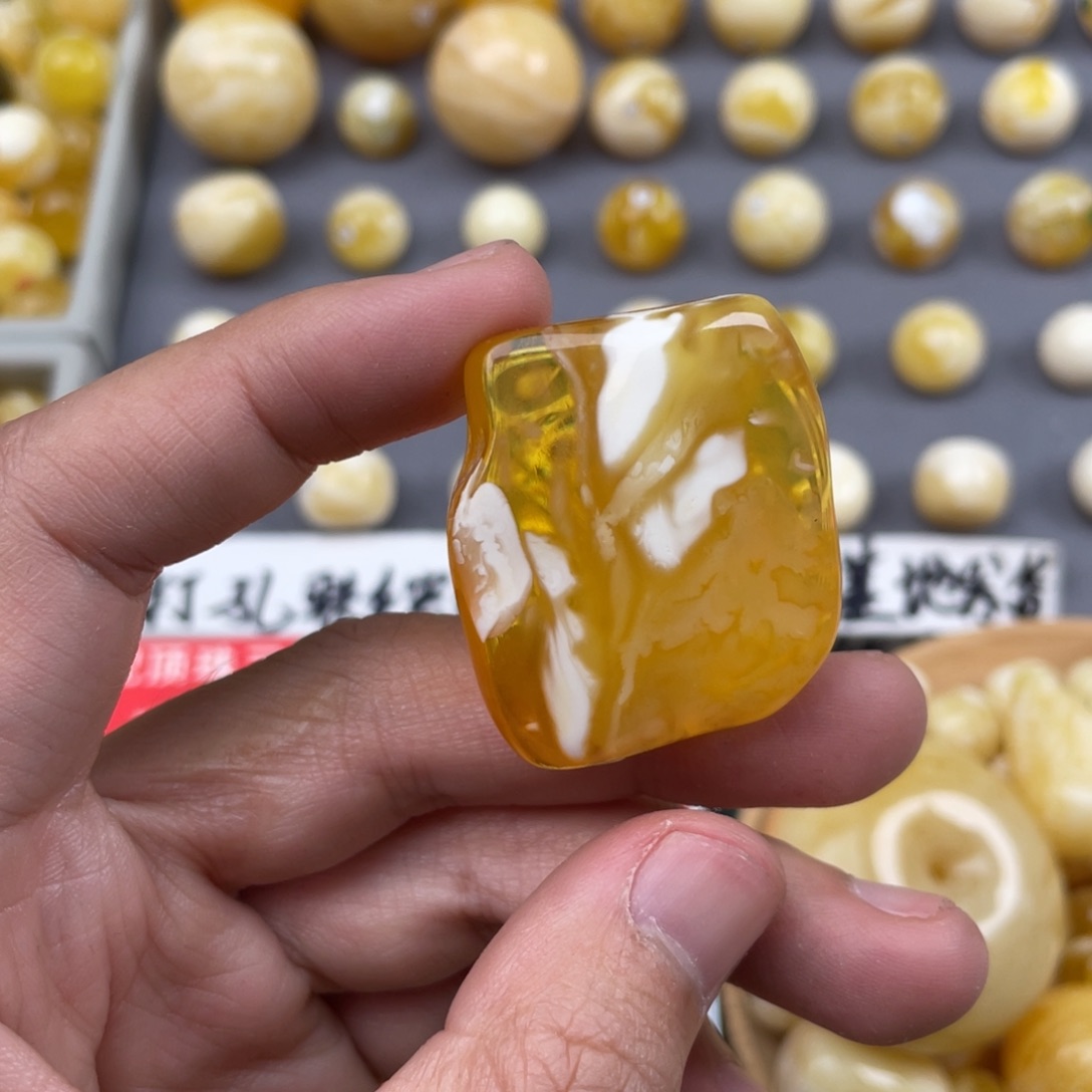 蜜蜡珠宝奇石未镶嵌