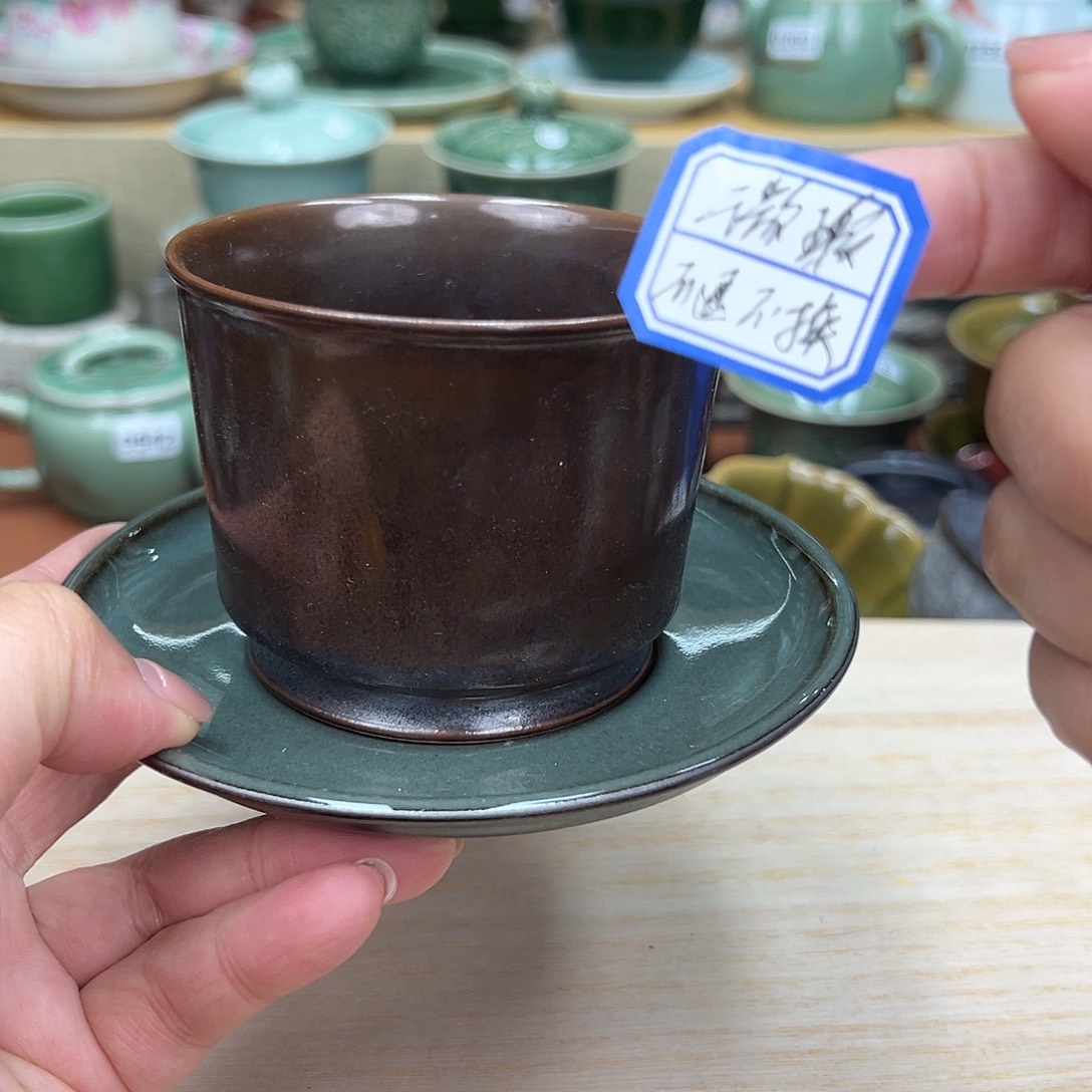龙泉敬悦青瓷品茗杯微瑕
