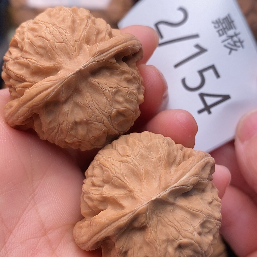 文玩核桃把件42全品老树山地宫灯