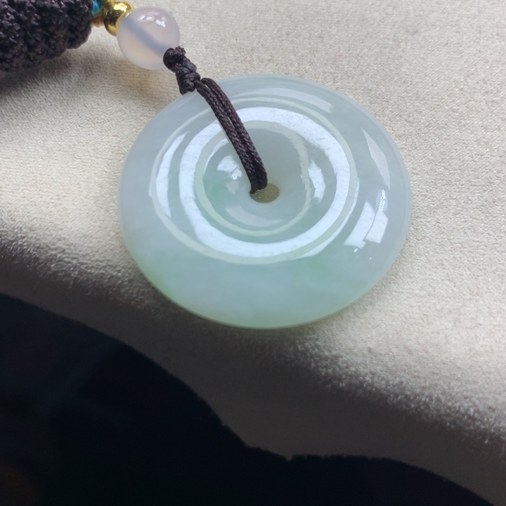 翡翠颈饰未镶嵌吊坠