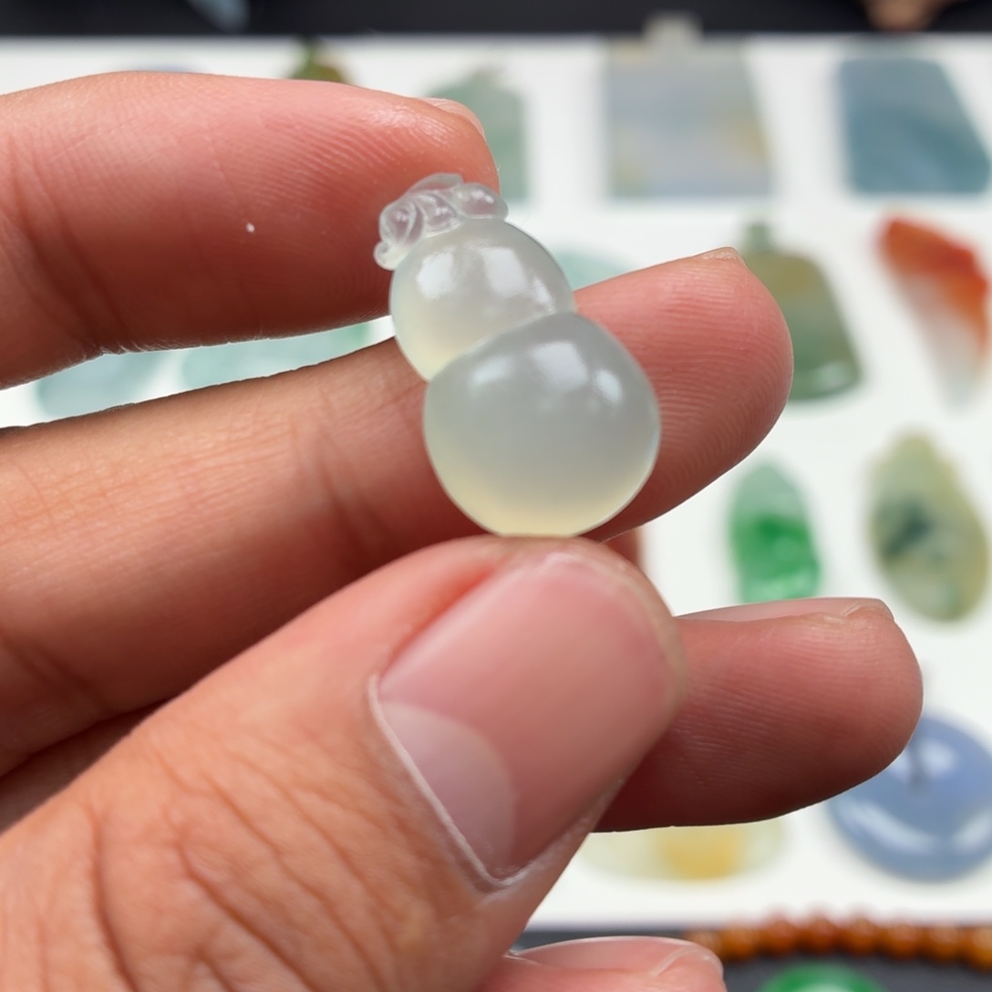 定制翡翠未镶嵌葫芦