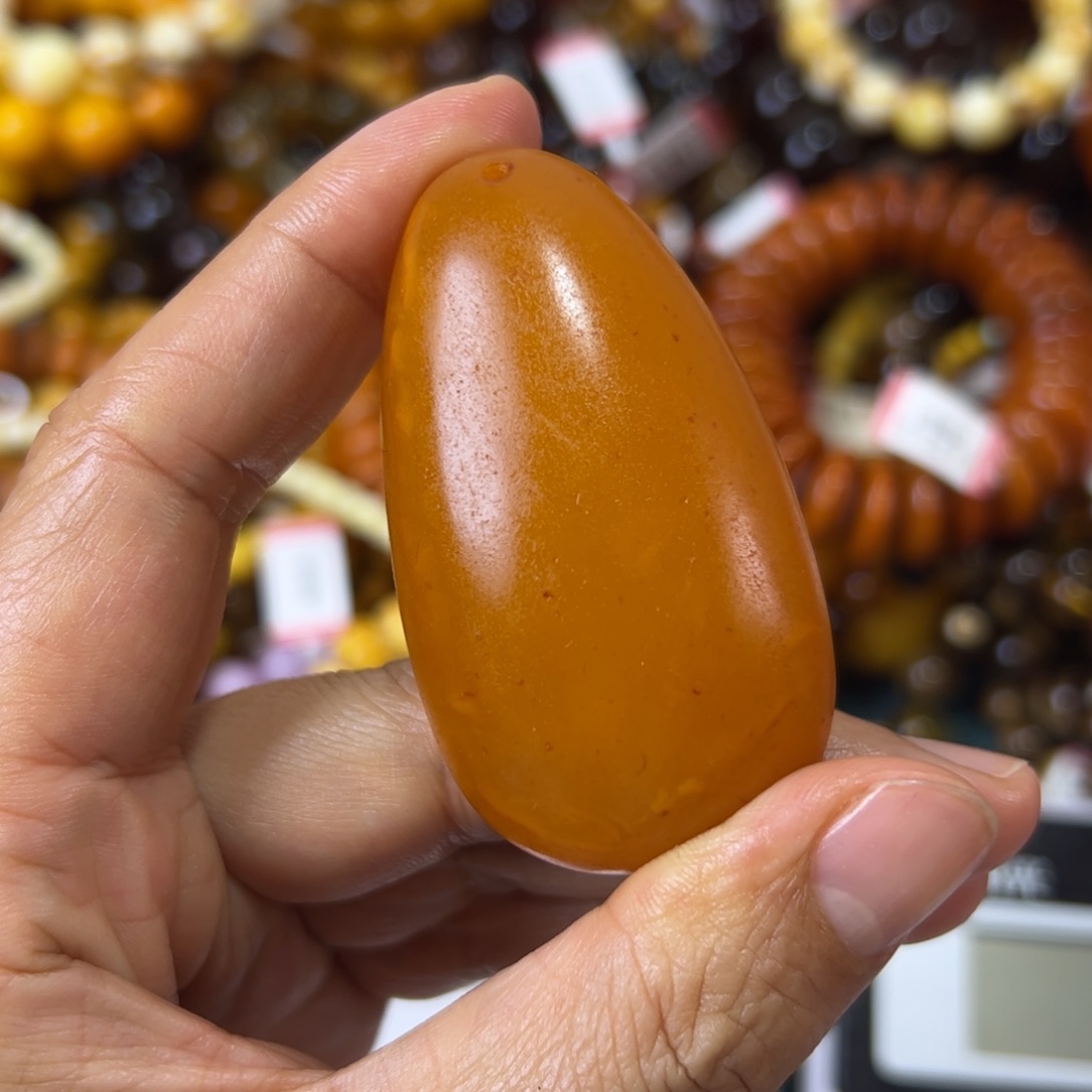 未镶嵌琥珀珠宝奇石199