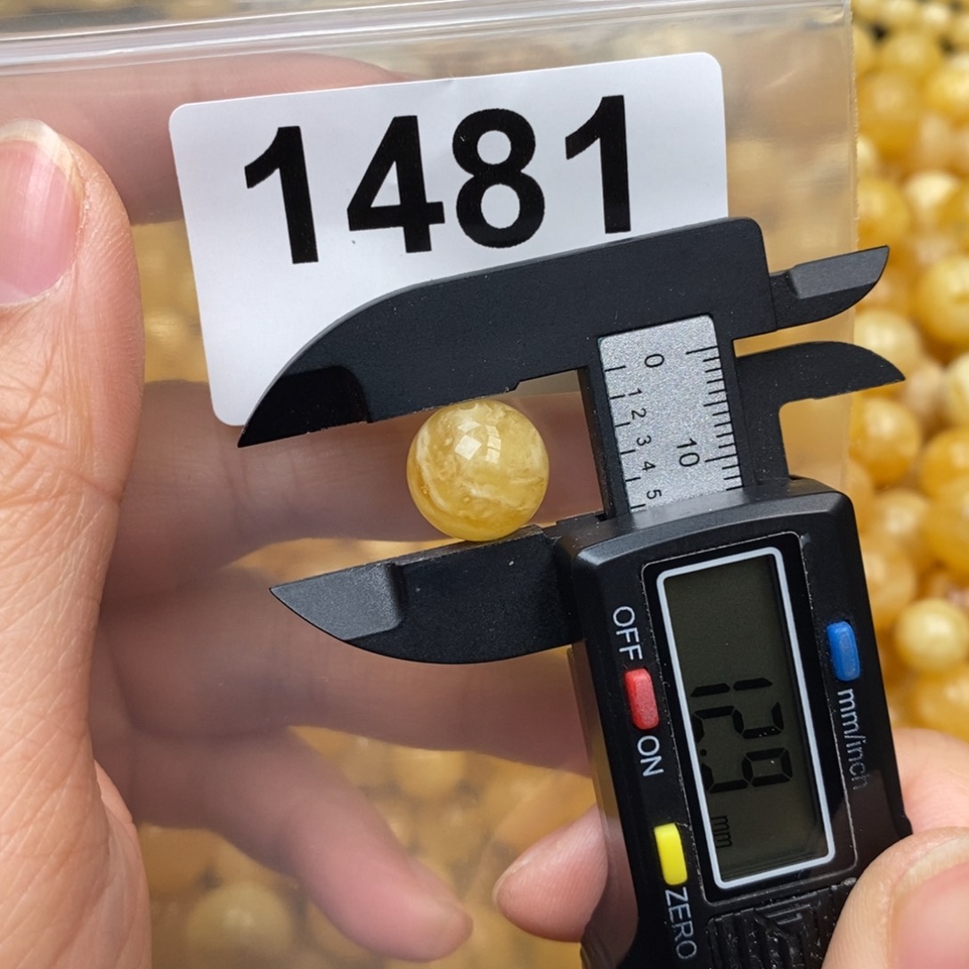 蜜蜡珠宝奇石未镶嵌