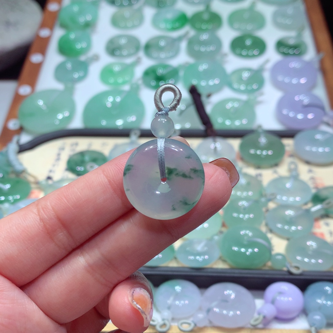 翡翠未镶嵌颈饰35尺寸21*6.0