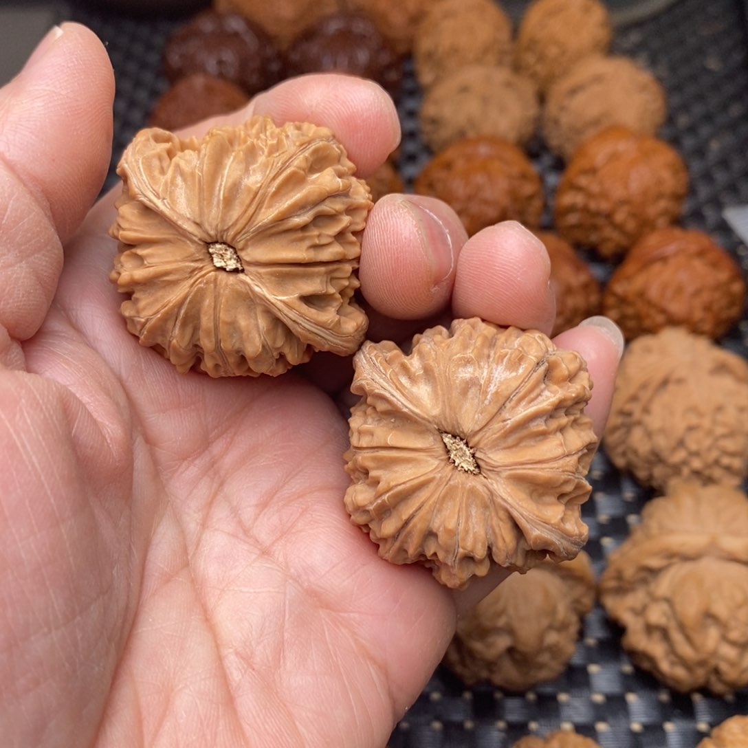 文玩核桃把件40全品磨盘