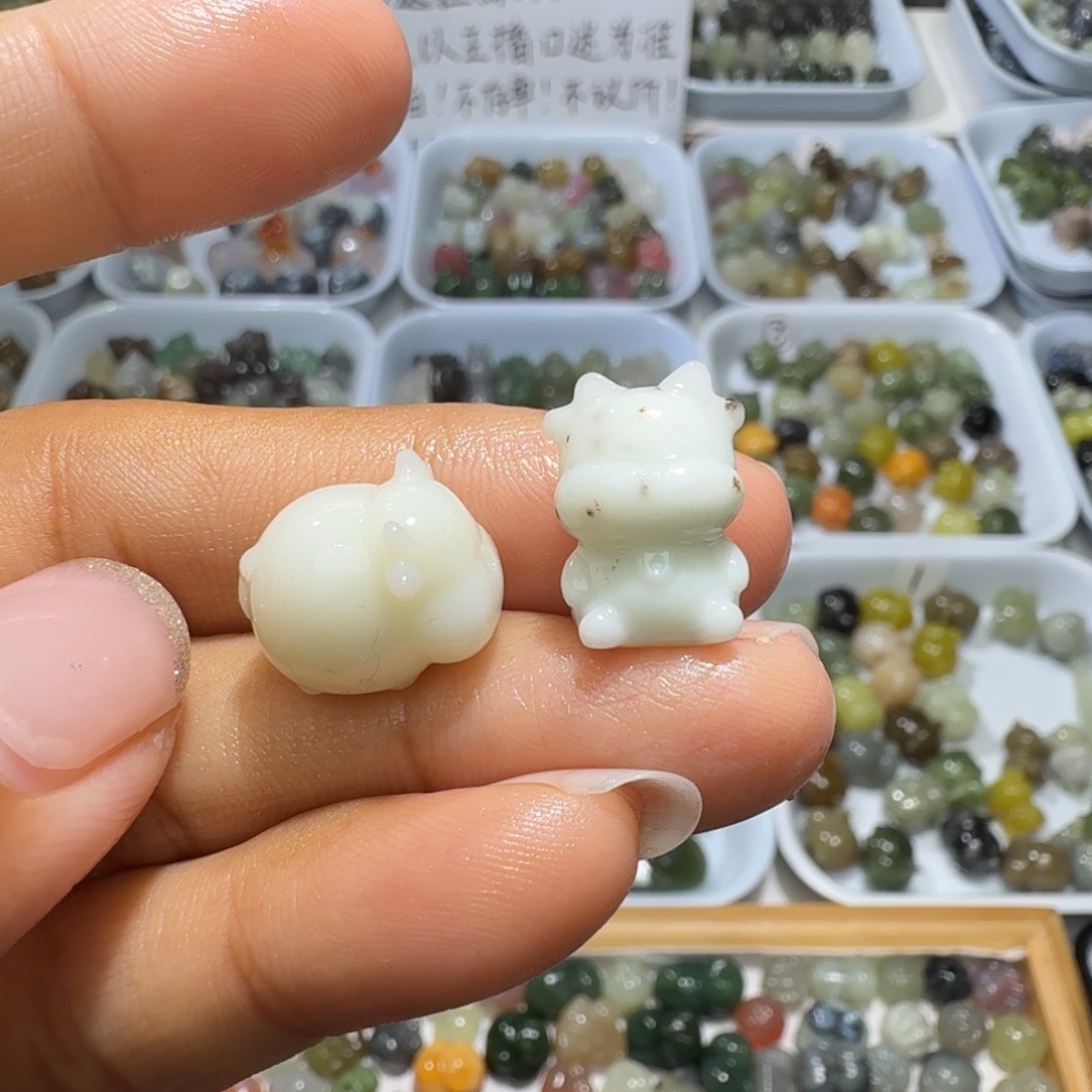 和田玉未镶嵌珠宝奇石