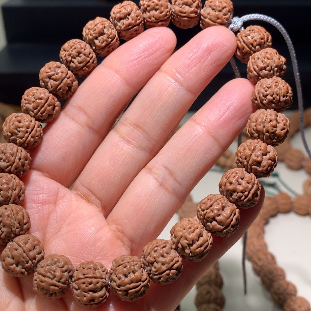 金刚菩提吊坠老树王手串12.7