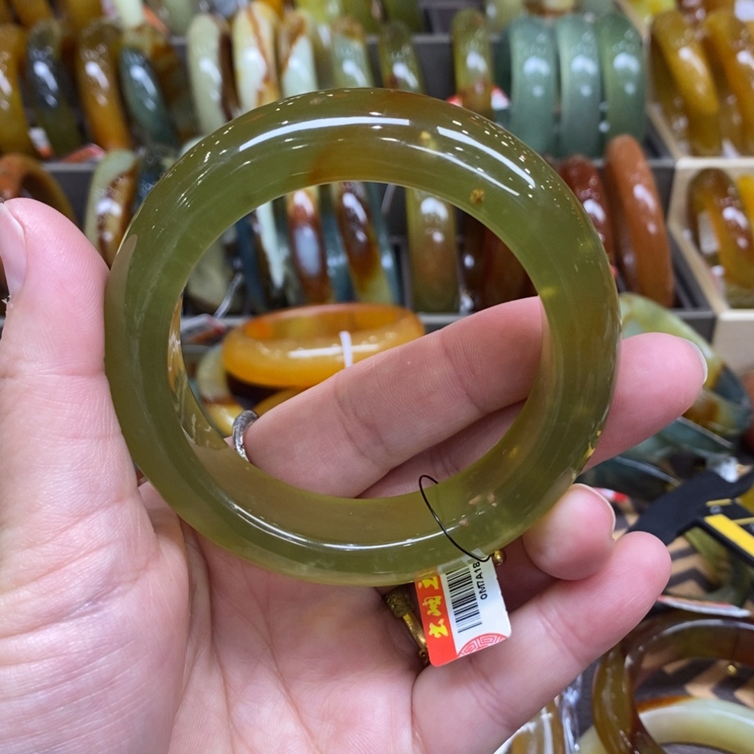 石***缘蛇纹石玉未镶嵌手镯